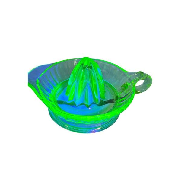 Other - Vintage Uranium Vasoline Glass Citrus Juicer Handle Glows Under UV Light
